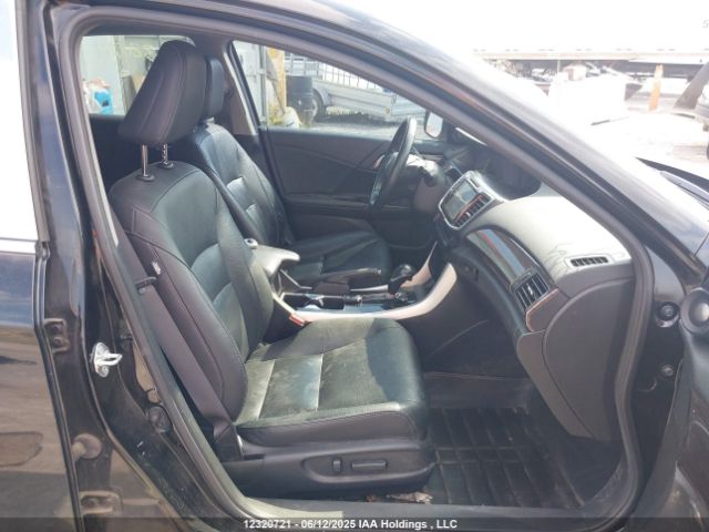 1HGCR3F9XHA802069 Honda Accord Touring