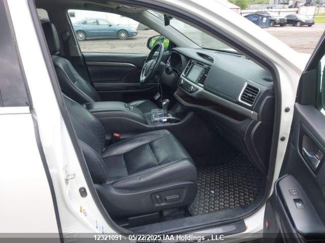 5TDDZRFH5HS356879 Toyota Highlander Limited