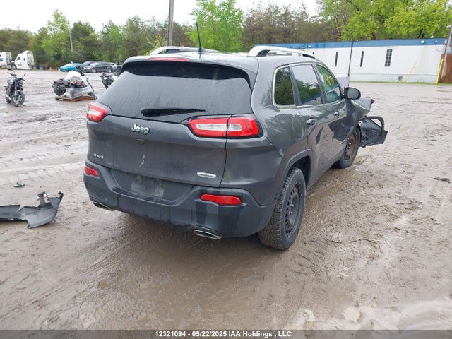 1C4PJMCS8GW201975 Jeep Cherokee