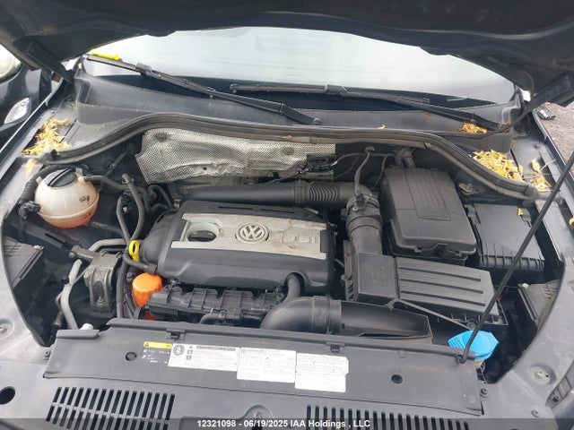 WVGLV7AX9HW503369 Volkswagen 2017