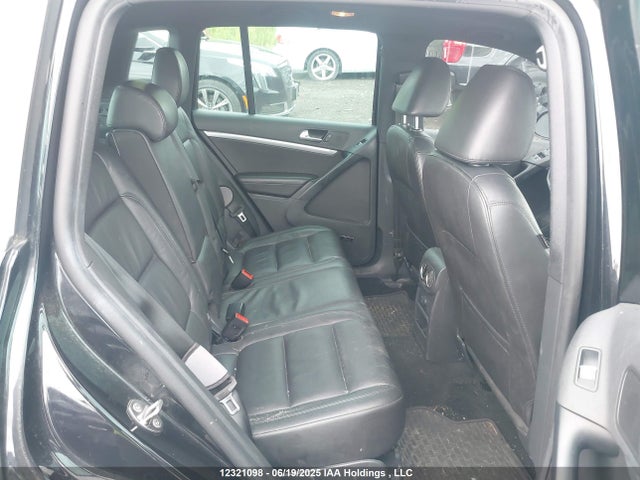 WVGLV7AX9HW503369 Volkswagen 2017