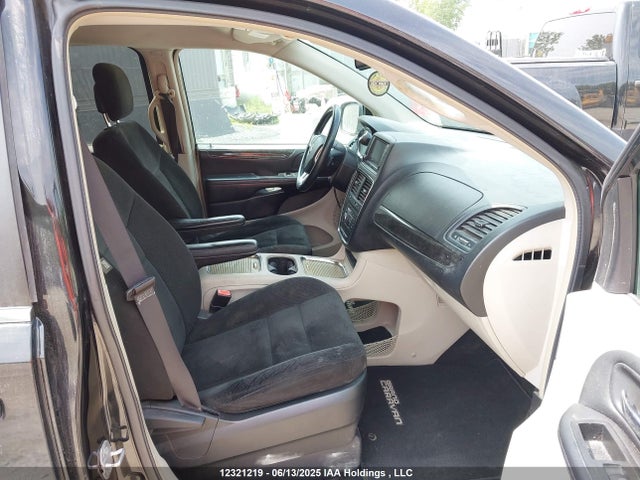 2C4RDGDG6FR584351 Dodge Grand Caravan