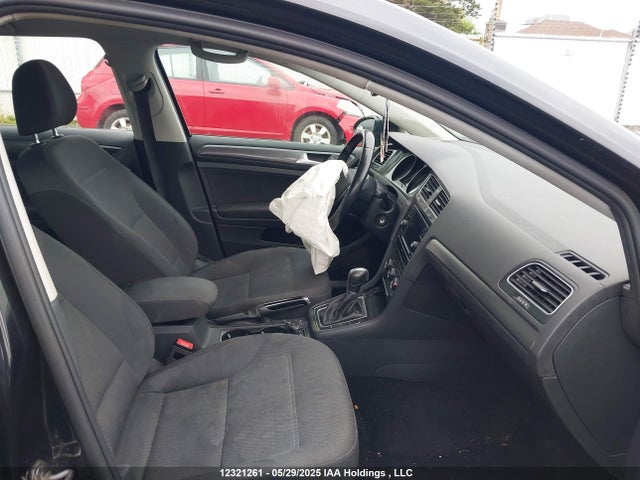 3VWG57AU8KM026305 Volkswagen 2019