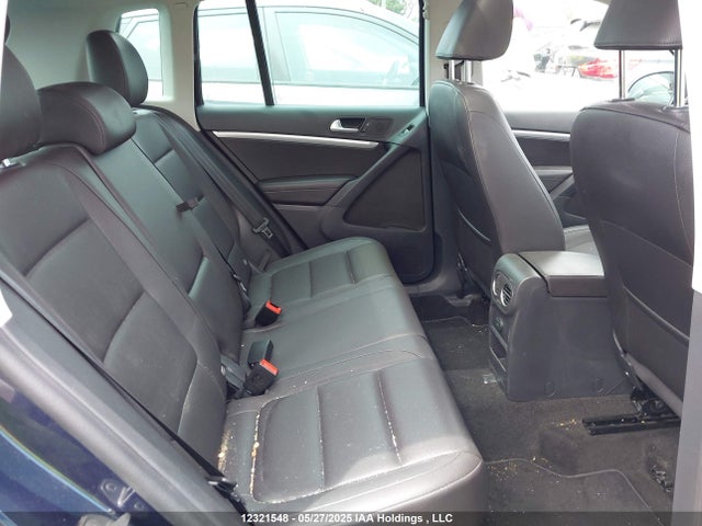 WVGMV7AXXHK040573 Volkswagen Tiguan