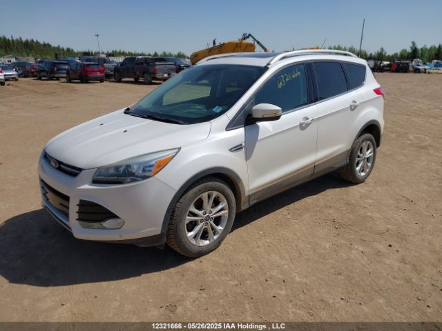 1FMCU9J94FUC47537 Ford Escape Titanium