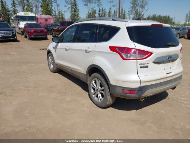 1FMCU9J94FUC47537 Ford Escape Titanium