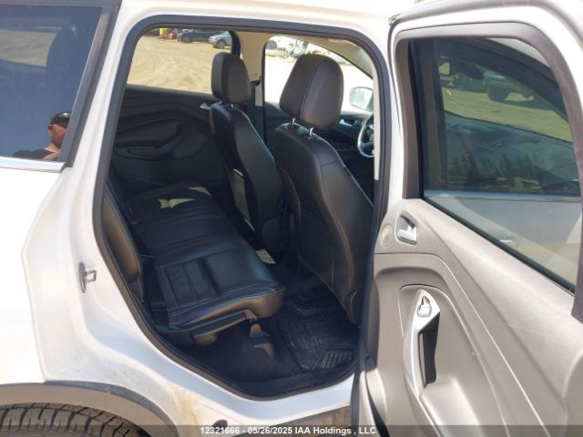 1FMCU9J94FUC47537 Ford Escape Titanium