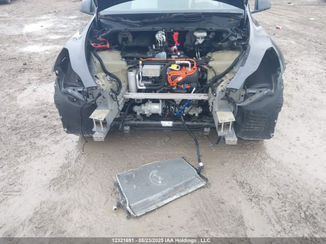 7SAYGAEE8SF235858 Tesla Model Y