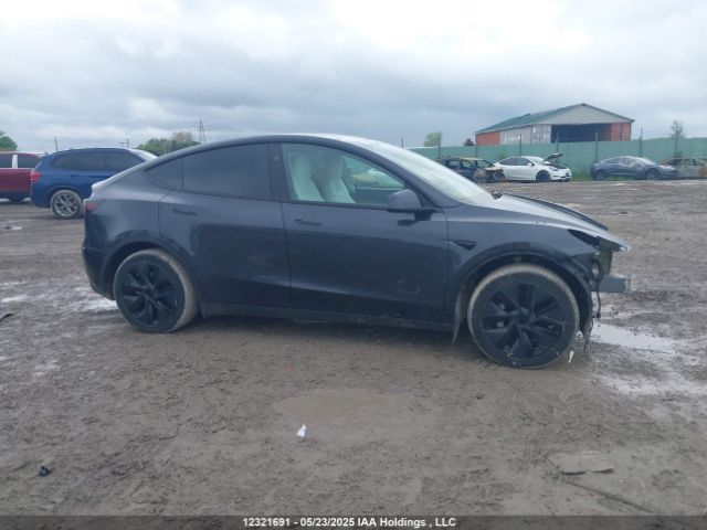 7SAYGAEE8SF235858 Tesla Model Y