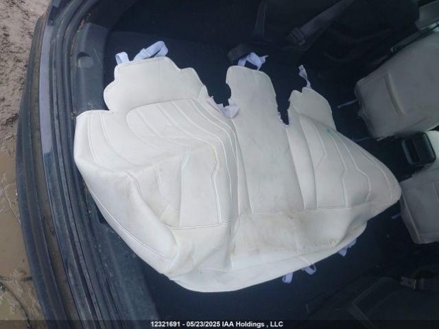 7SAYGAEE8SF235858 Tesla Model Y