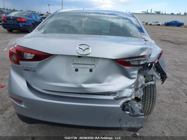 3MZBN1U74JM227324 Mazda MAZDA3