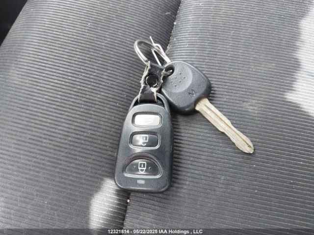 KMHD84LF0JU633072 Hyundai ELANTRA GL