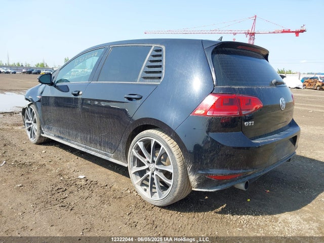 3VW4T7AU9GM054081 Volkswagen 2016