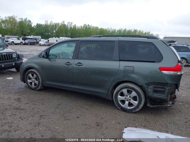 Toyota SIENNA LE 2014 5TDKK3DC2ES470981 Image 14