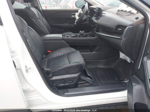 JN8BT3DD6NW273127 Nissan Rogue