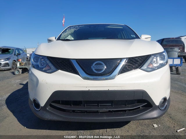 JN1BJ1CP3KW241784 Nissan 2019