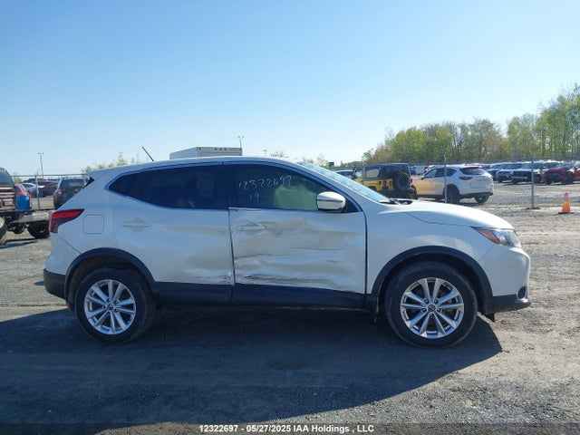 JN1BJ1CP3KW241784 Nissan 2019