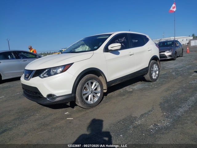 JN1BJ1CP3KW241784 Nissan 2019