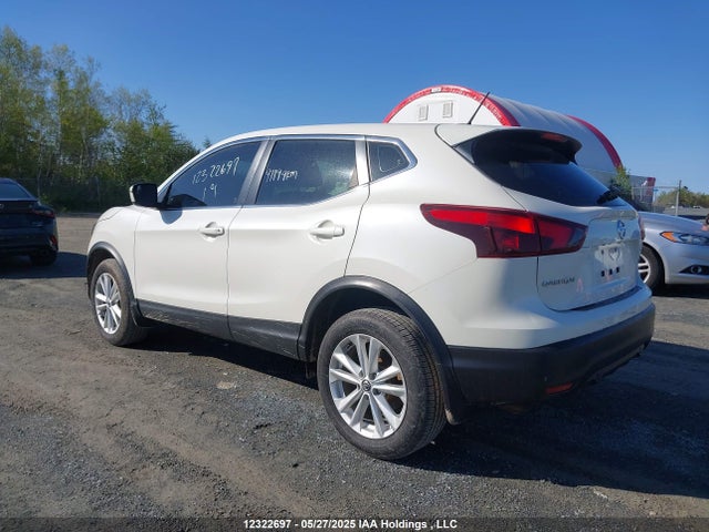 JN1BJ1CP3KW241784 Nissan 2019