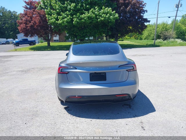 5YJ3E1EA8SF897868 Tesla MODEL 3
