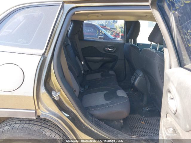 1C4PJMAS8FW699791 Jeep Cherokee Sport
