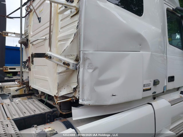 Volvo d13 2020 4V4NC9EH4LN218373 Image 6