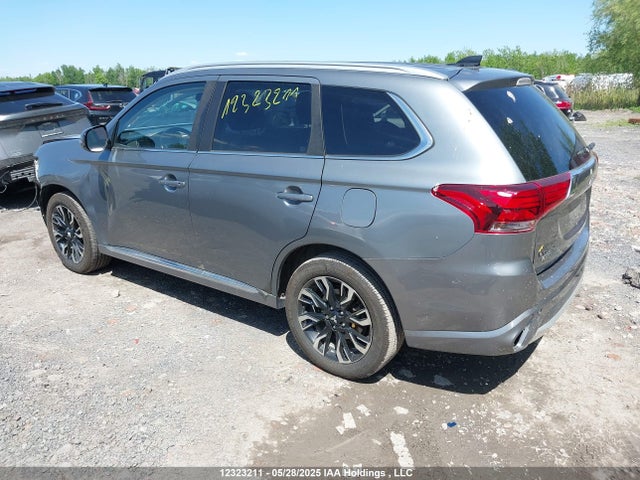 JA4J24A5XJZ607076 Mitsubishi Outlander Se/gt