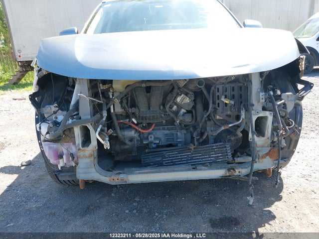 JA4J24A5XJZ607076 Mitsubishi Outlander Se/gt