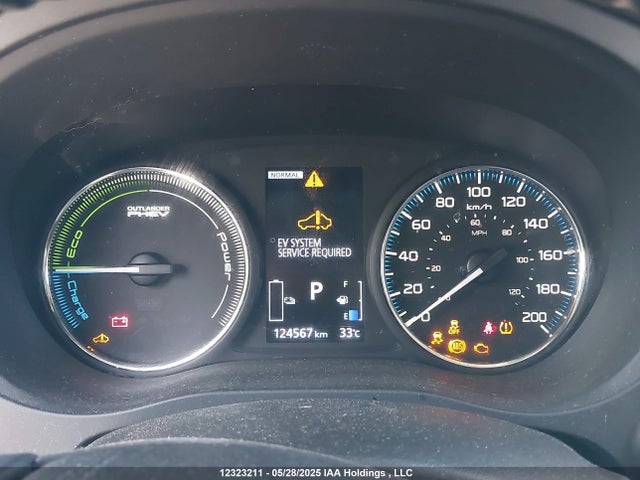 JA4J24A5XJZ607076 Mitsubishi Outlander Se/gt