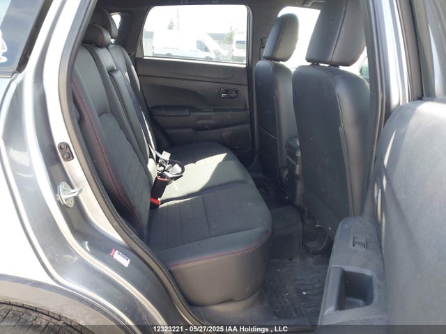 JA4AJVAW8NU605766 Mitsubishi mivec