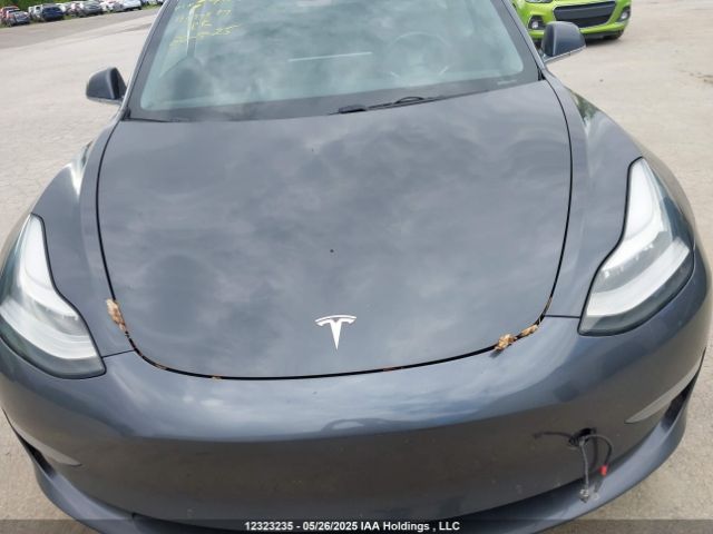 5YJ3E1EA7KF403242 Tesla MODEL 3