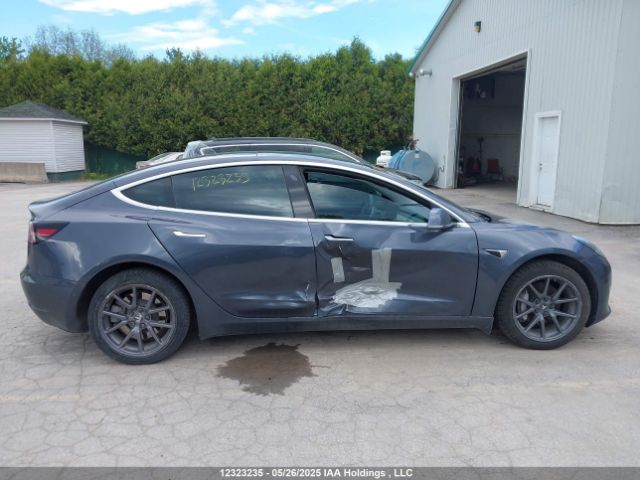 5YJ3E1EA7KF403242 Tesla MODEL 3