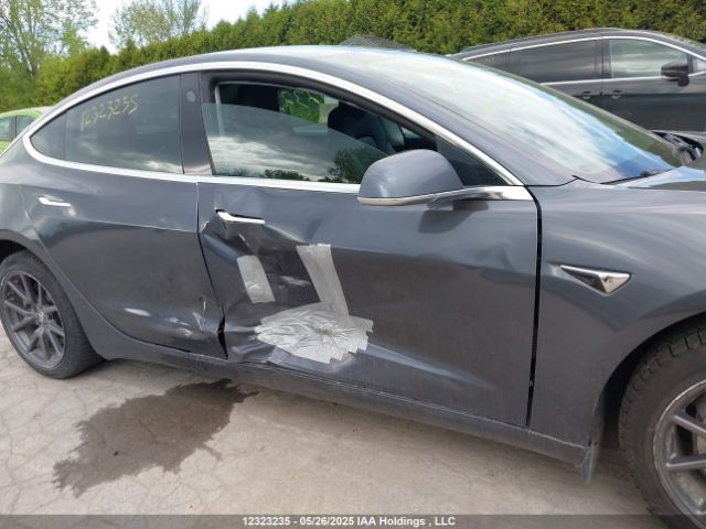 5YJ3E1EA7KF403242 Tesla MODEL 3