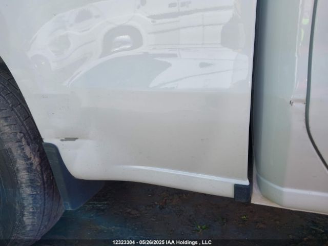 1GCPDBEK8PZ268373 Chevrolet l3b