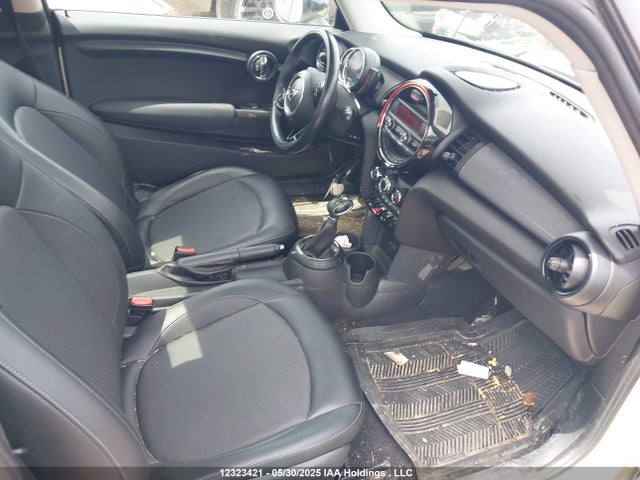 Продаж на аукціоні авто 2015 Mini 3 Door Cooper, vin: WMWXM5C50FT939371, номер лоту: 12323421