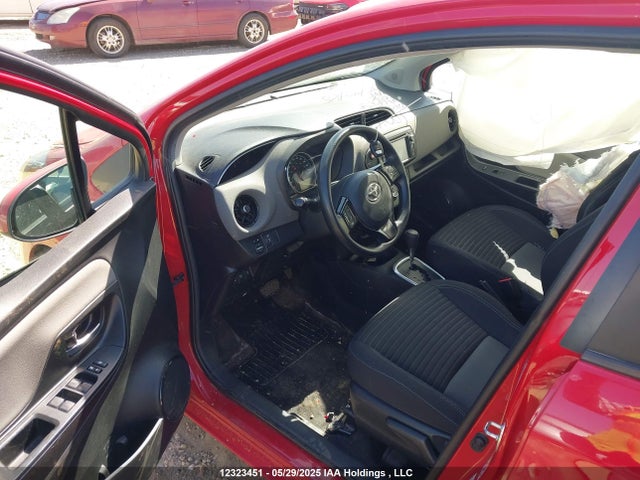 VNKKTUD30JA100226 Toyota Yaris L/le/se