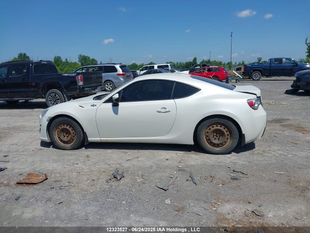 JF1ZNAA16E9708168 Scion 2014