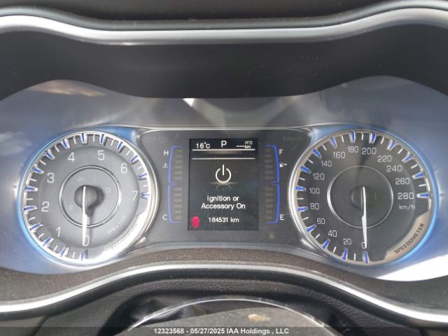 1C3CCCFB0FN645410 Chrysler 200 LX