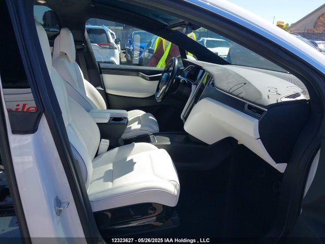 5YJXCAE27GF016276 Tesla MODEL X