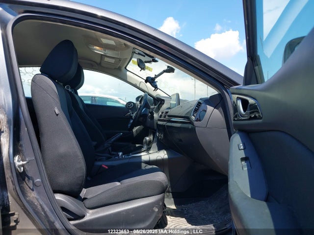 3MZBM1L79GM317985 Mazda pe