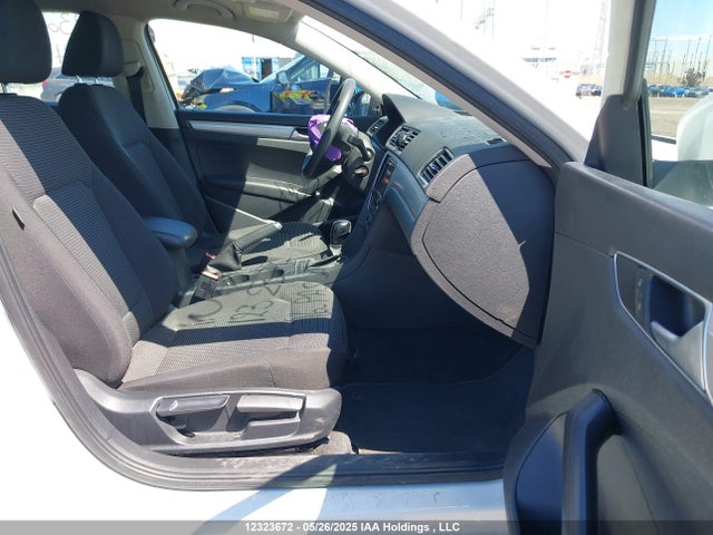 1VWAS7A31GC047771 Volkswagen Passat