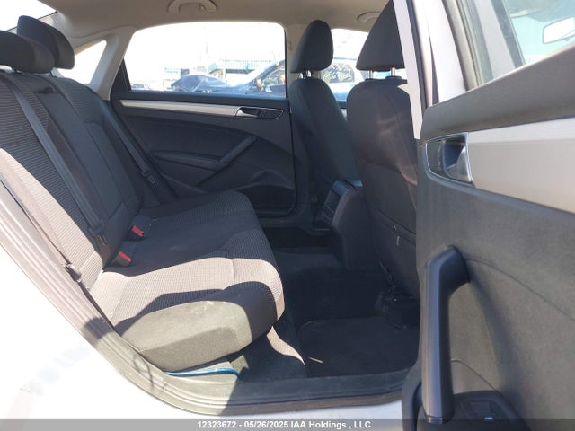 1VWAS7A31GC047771 Volkswagen Passat