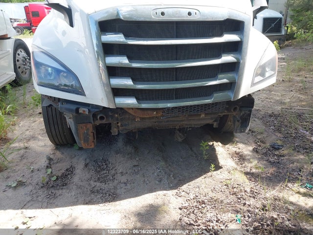 3AKJHHDR9KSJM0194 Freightliner Detroit Diesel Dd15