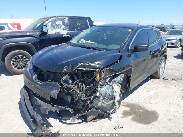 JN1BJ1CR0KW333520 Nissan 2019