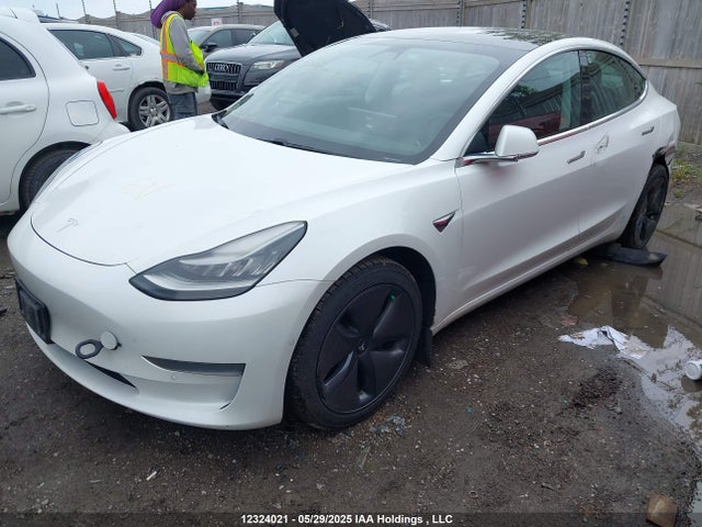 5YJ3E1EAXKF428023 Tesla MODEL 3