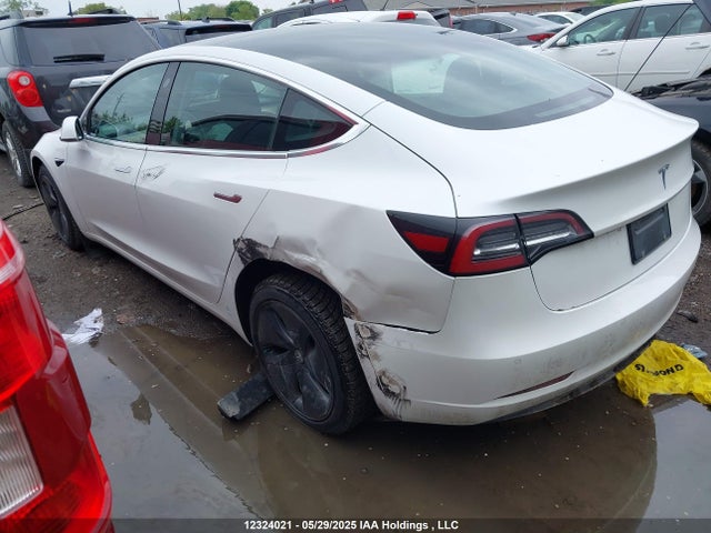 5YJ3E1EAXKF428023 Tesla MODEL 3