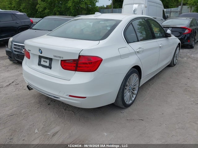 WBA3B3C53FJ985491 BMW 328I