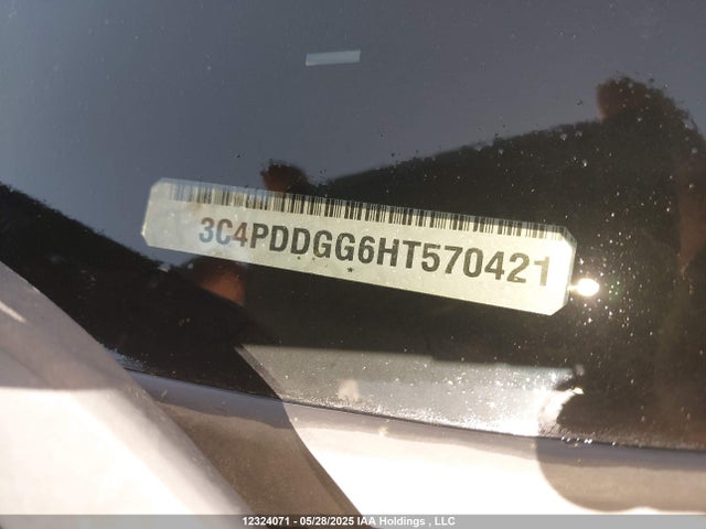 3C4PDDGG6HT570421 Dodge 2017