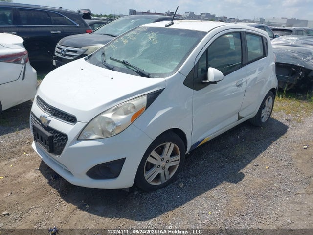 Chevrolet ll0 2014 KL8CB6S90EC551355 Image 2