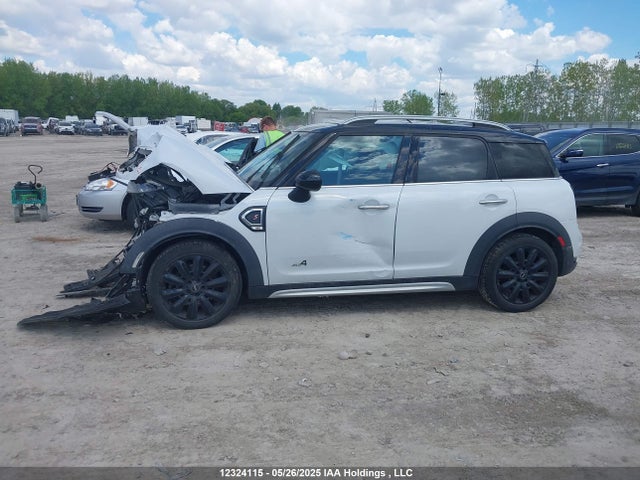 Mini Countryman Cooper S 2019 WMZYT5C5XK3E62813 Image 15